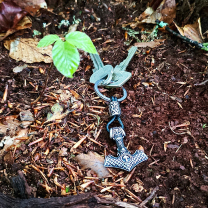 Schlüsselanhänger „Mjölnir Valknut“ – Silver Edition