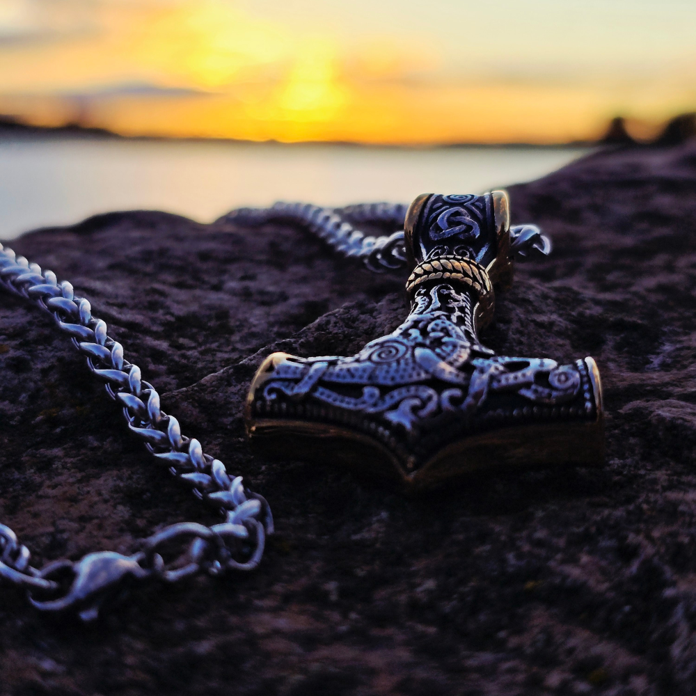 Necklace "Mjölnir Asgard-Knot"