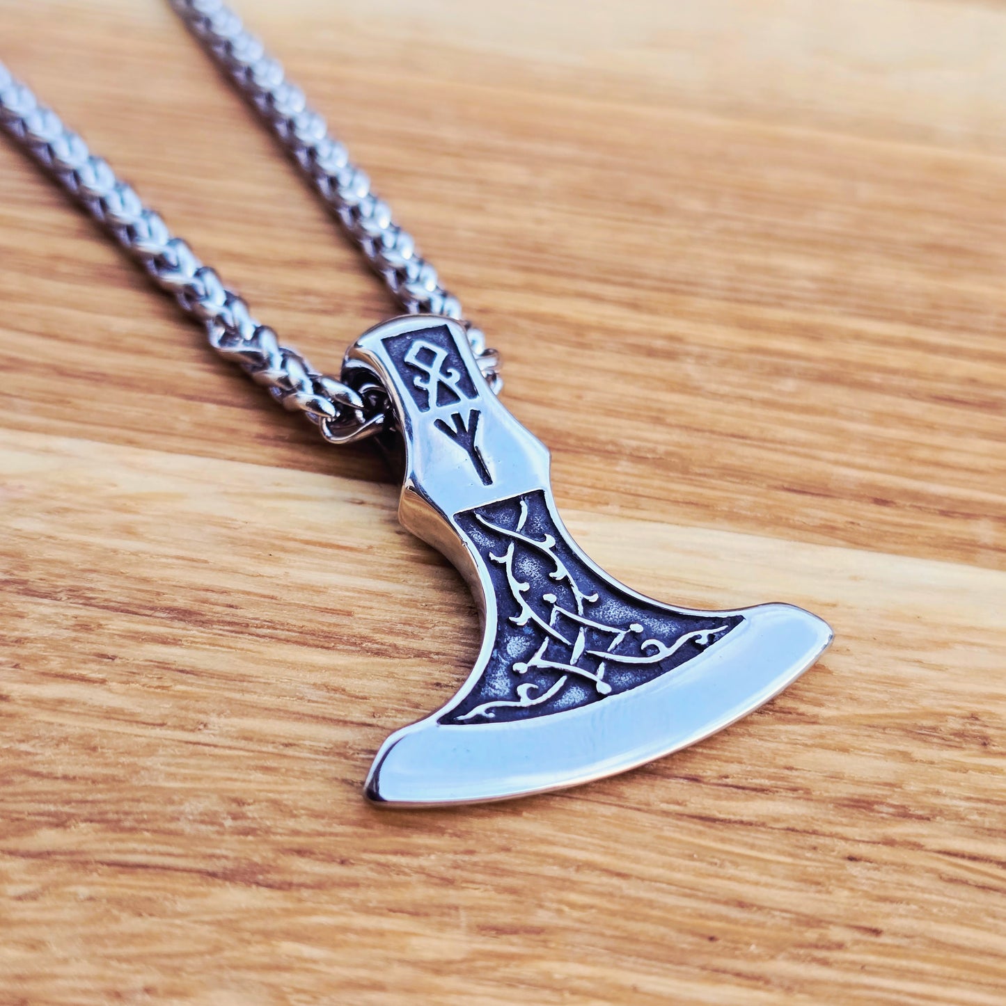 Halskette „Mammen Wikingeraxt Tiwaz“