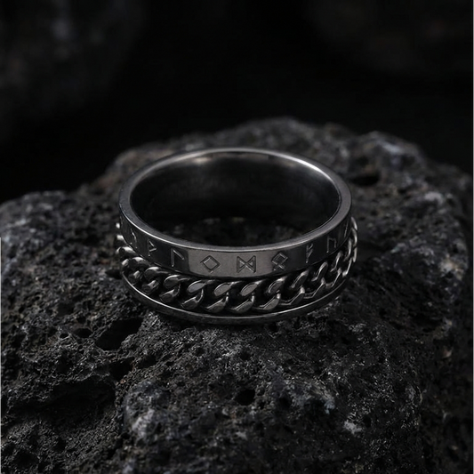 Runic Chainbound Ring Silver